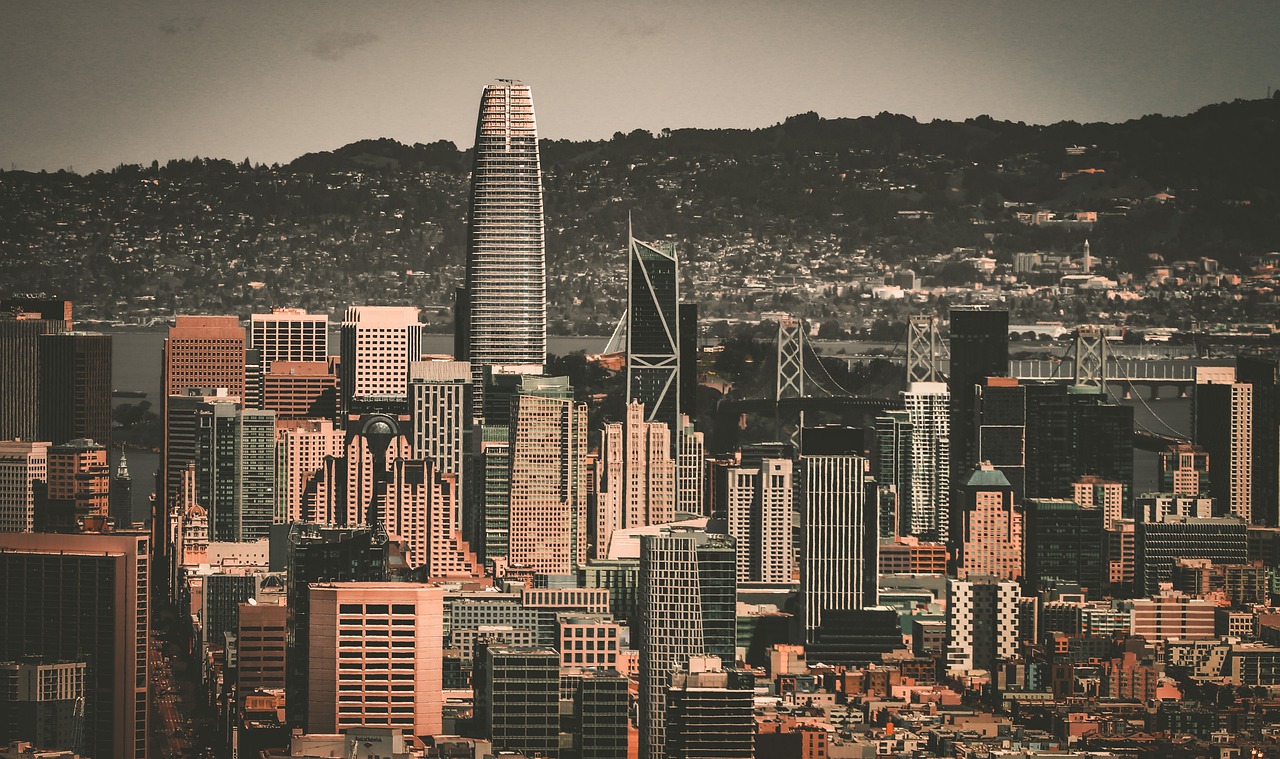 广工之间的 广工之间的